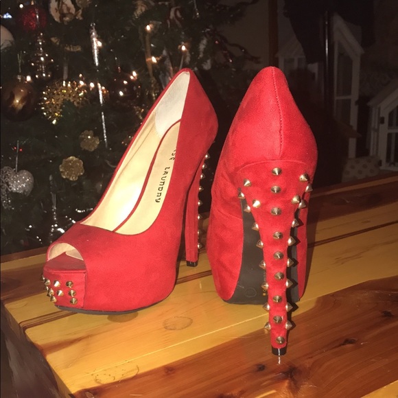 Like New Chinese Laundry Red Heels Gold Spikes 7.5 - Picture 2 of 7